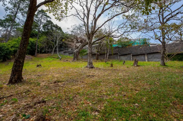 Lote Exclusivo con Vistas Panorámicas en Hacienda El Cocoy, Guachipelín – Privacidad, Lujo y Ubicación Estratégica
