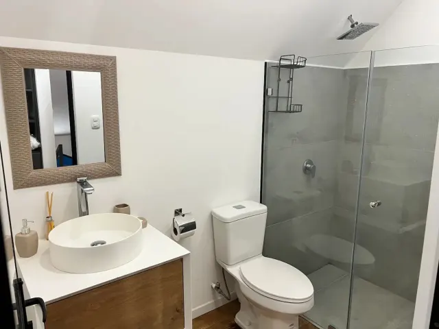 Hermosa casa moderna de 1 habitacion a pasos de la hermosa Playa Malpais