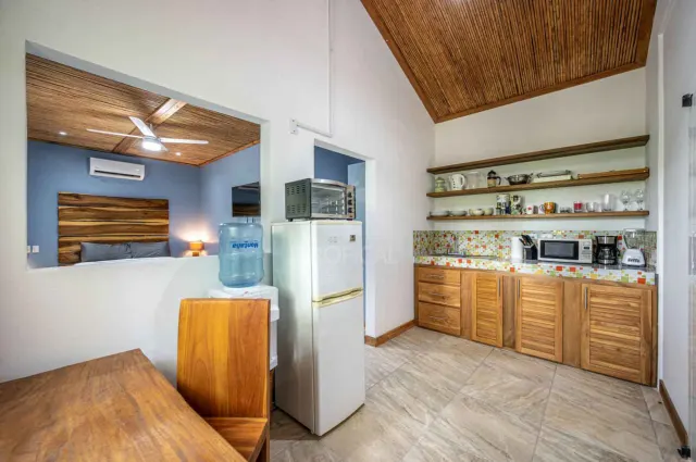 Villas Oasis – Propiedad Multifamiliar con Potencial de Inversión Cerca de Tamarindo