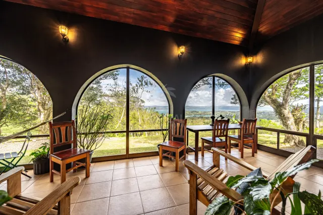 Exclusiva Finca con Vista al Lago y Volcán Arenal – BAJO CONTRATO