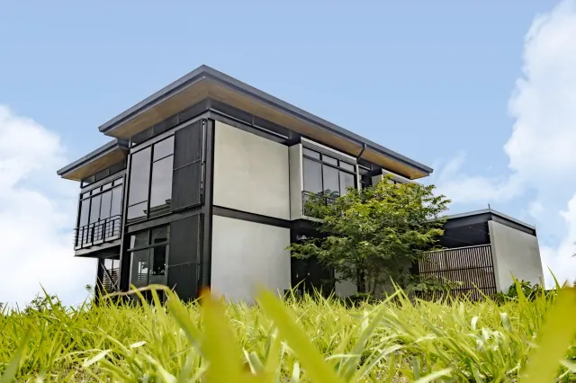House for Sale in Hacienda Los Reyes, Guácima: Elegance and Comfort in an Exclusive Setting