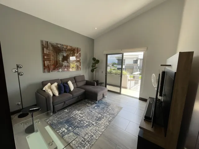 Hermosa Casa en Venta en Condominio - Hacienda Los Reyes
