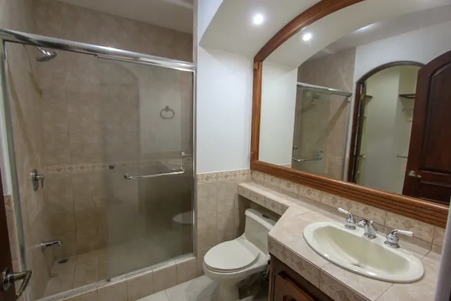 Casa en venta alquiler Bosques de Lindora, Santa Ana
