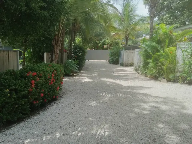 En Venta: Propiedad de Inversión Llave en Mano con 6 Lodges en Surfside Potrero