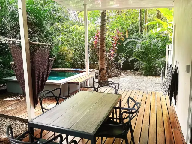 En Venta: Propiedad de Inversión Llave en Mano con 6 Lodges en Surfside Potrero