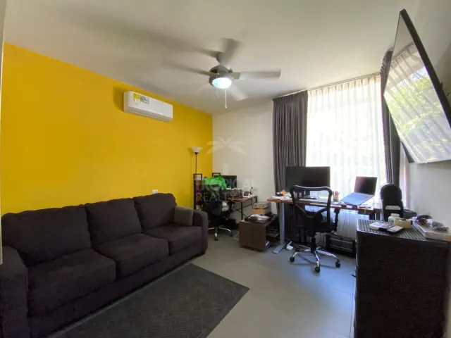 Moderna Casa con Piscina Privada en Hacienda Los Reyes