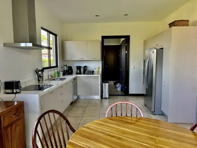 Los Reyes La Guácima casa de una planta en venta o alquiler
