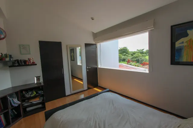 Refugio Moderno en Campo de Golf: Espectacular Casa en Valle del Sol, Santa Ana
