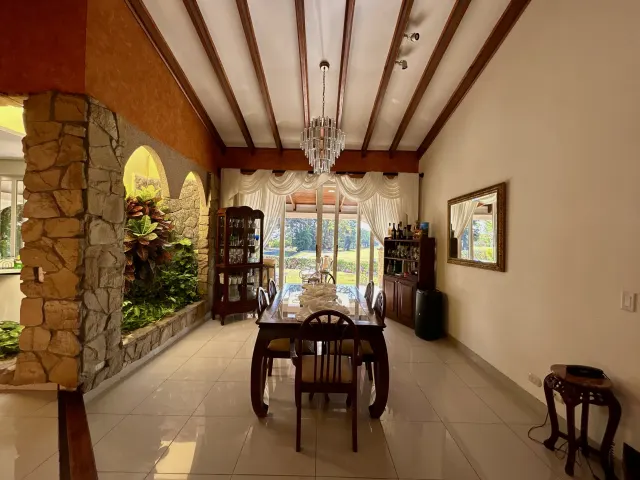 Casa en venta en Hacienda Los Reyes