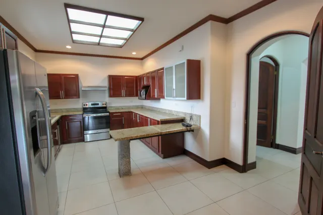 Casa en venta alquiler Bosques de Lindora, Santa Ana