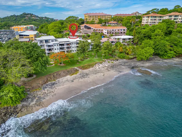 Playa Flamingo, beach apartment for sale