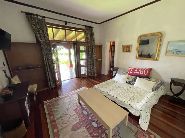 Santa Ana Piedades casa de una planta con 10.763m2