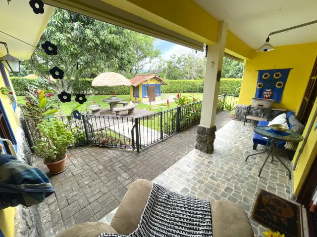 Hacienda Los Reyes: Hogar Familiar y Paraíso del Golf