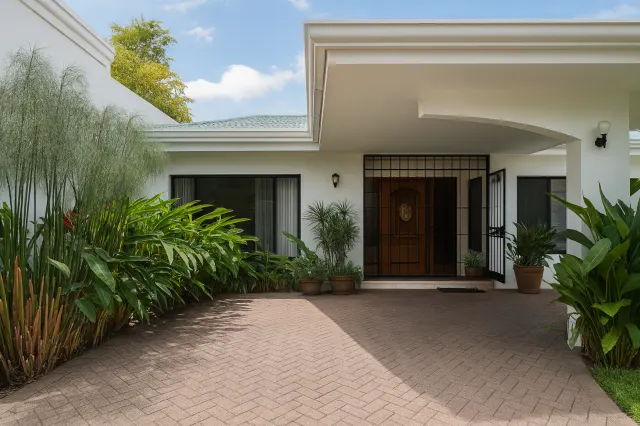 One-Story Home for Sale – Los Laureles, Escazú | Prime Location, Views & Timeless Design
