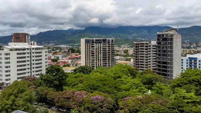 Penthouse de Lujo con Vista Panorámica en Nunciatura – Elegancia, Ubicación y Confort