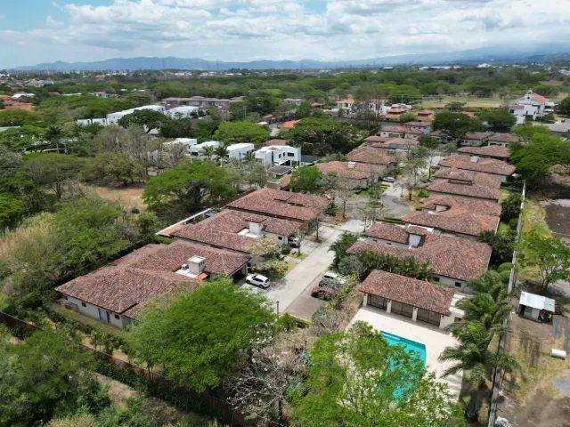 Encantadora Casa en Condominio en Lindora, Santa Ana