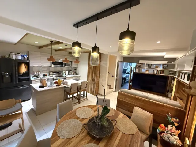 Casa Moderna de 3 Habitaciones en Escazú Urbano– Cerca de Multiplaza y Ruta 27 | $250,000 USD