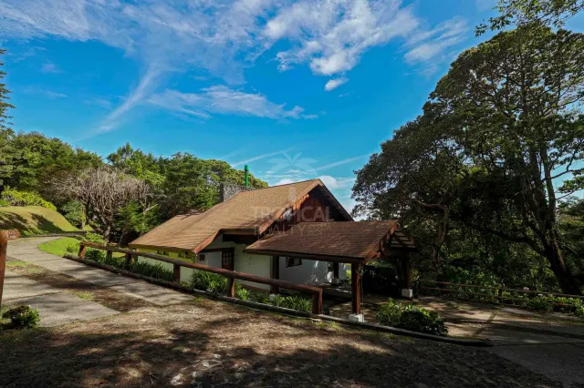 Chalet de Montaña con Vistas Espectaculares en Monte Lagos