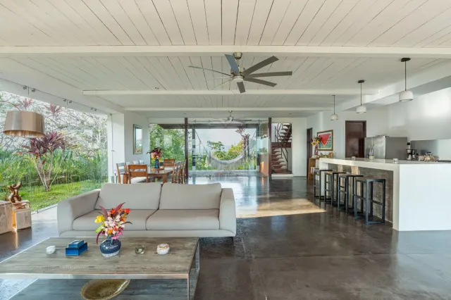 Casa de Lujo con Vista al Mar en Venta en Hacienda Okhra, Santa Teresa