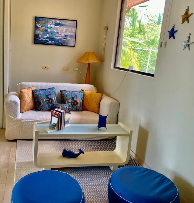 Casa frente a playa con piscina propia Tivives