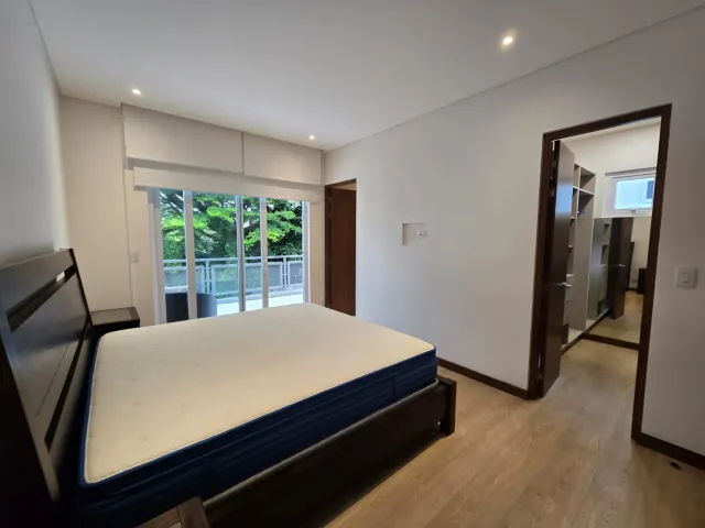 Casa en Alquiler en Elements Lindora – Moderna, Amueblada y Espaciosa