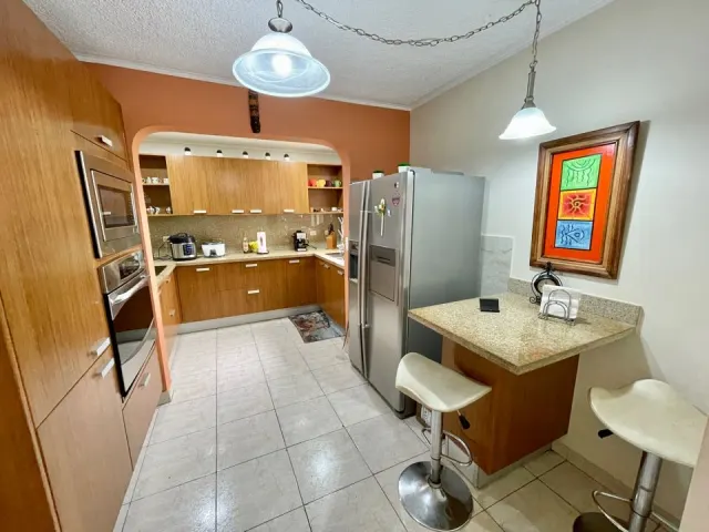 Rohrmoser Roma, Pavas casa en venta con apartamentos