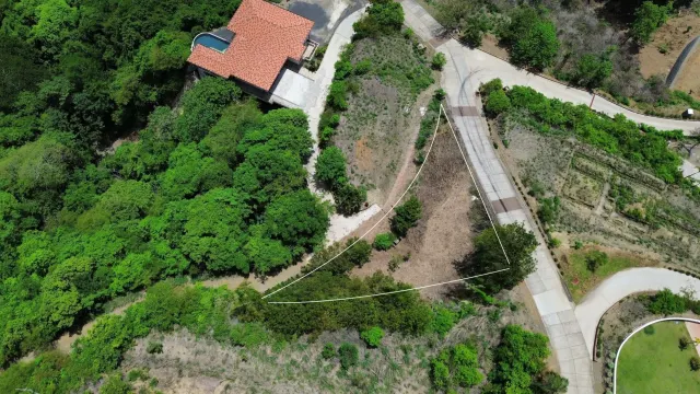 Lote Premium de 999 m² con Espectacular Vista al Mar – Condominio Lomas Del Mar, Guanacaste