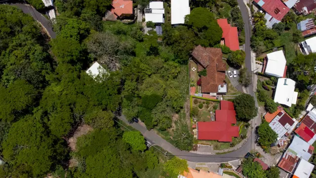 Venta de Lote Privado y Lujoso en Rio Oro, Santa Ana