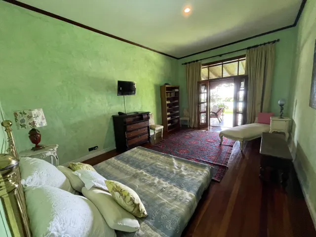 Santa Ana Piedades casa de una planta con 10.763m2