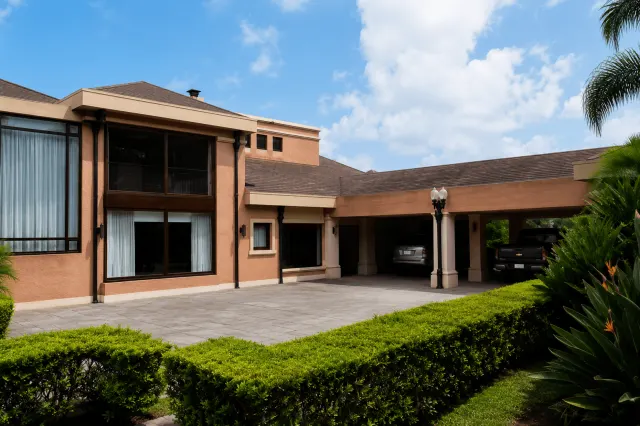 Villa Madeiras – Exclusiva Residencia de Lujo en Condominio Monterán