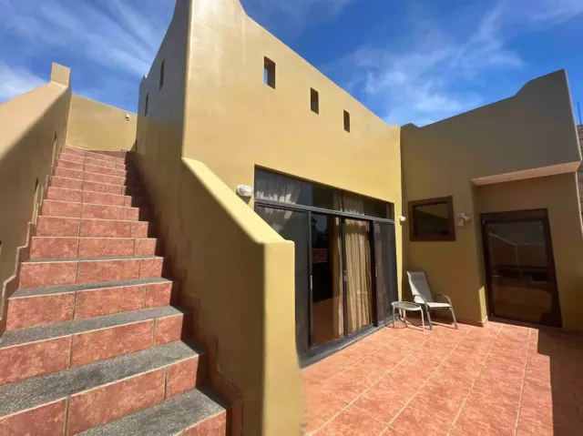 Villa de Lujo Frente al Mar en Playa Hermosa, Jacó – $875,000 USD