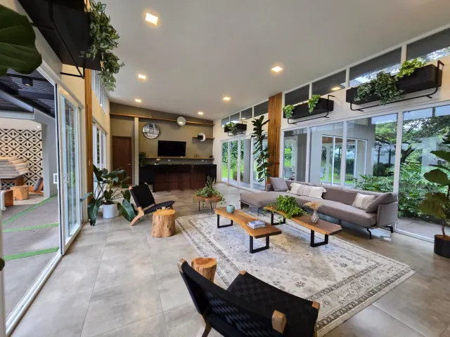 Casa en Alquiler en Elements Lindora – Moderna, Amueblada y Espaciosa
