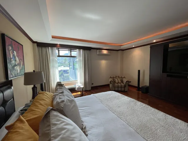 Elegante apartamento en venta Escazu Trejos Montealegre