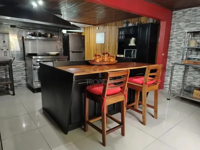Propiedad con 2 Casas y Vistas a las Montañas – Excelente Potencial para Airbnb, Hospedaje o Retiro Vacacional