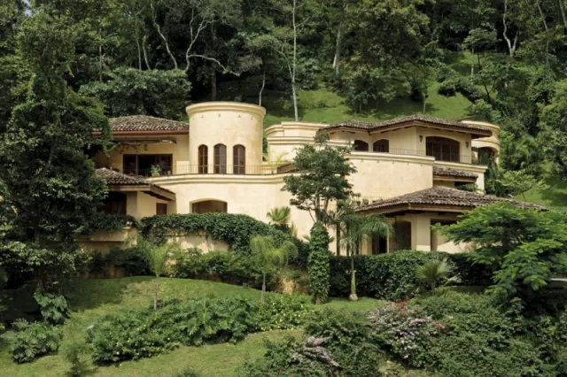 Casa de lujo en Villa Real Santa Ana