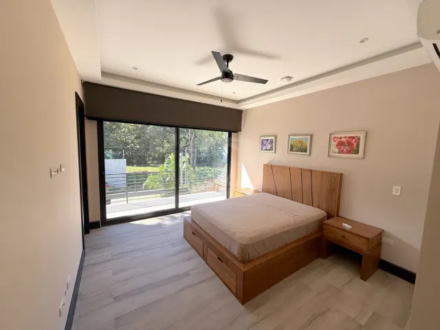 Casa Moderna de Lujo en Venta Cerca de la Playa Vendida