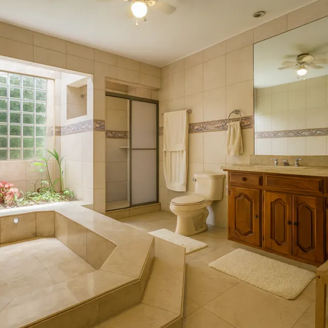 Casa de Una Planta en Venta – Los Laureles, Escazú | Ubicación Privilegiada, Vistas Panorámicas